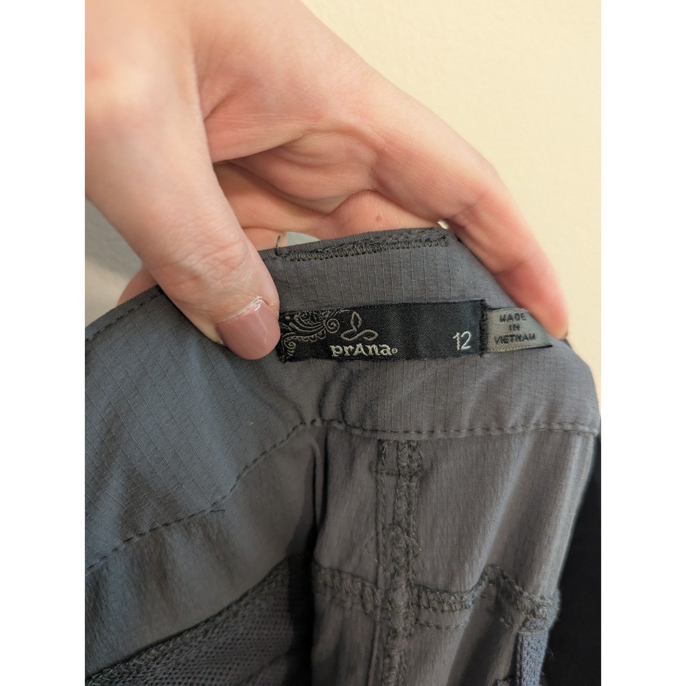 PrAna Cargo Convertible Hiking Pants Zip Shorts Gray Women's Size 12 Roll Up - Picture 12 of 12